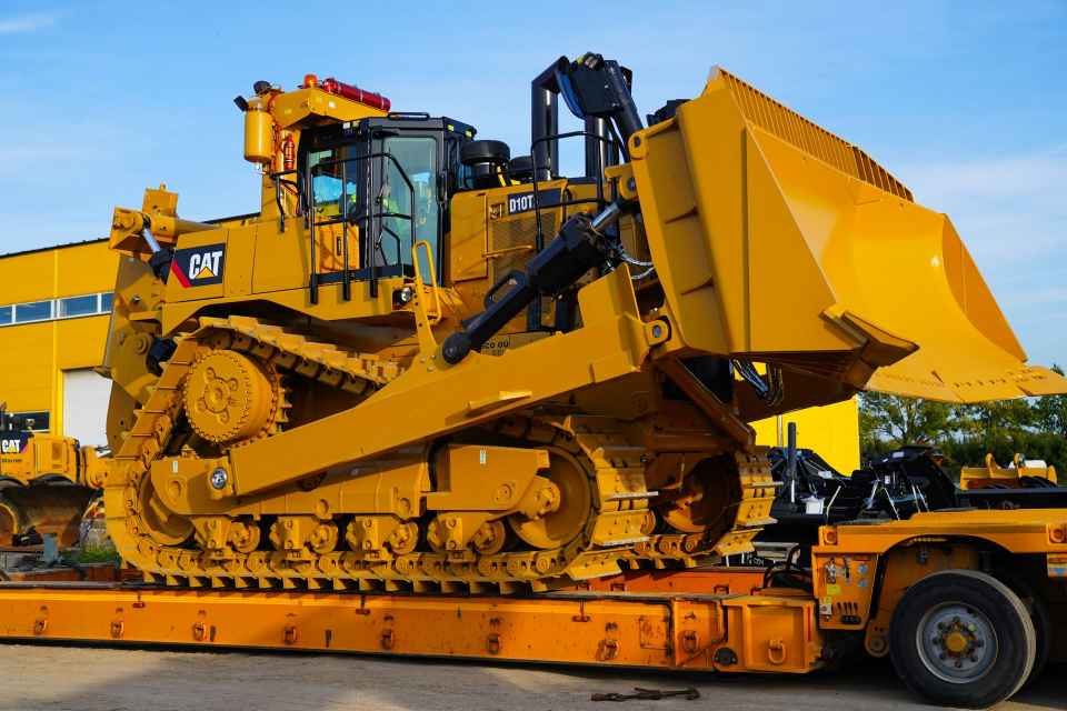 Cat D10T Bulldozer: Powerful Performance and High Efficiency